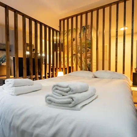 Victoria 2 People Parking Ac Wifi *