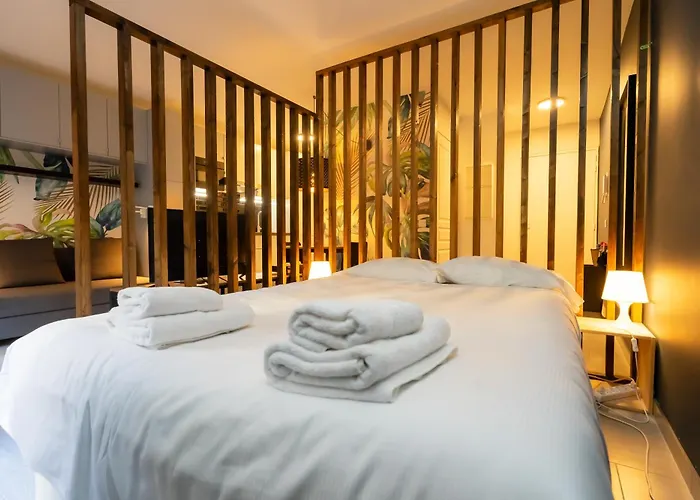 Victoria 2 People Parking Ac Wifi *