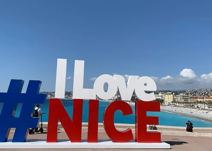 Victoria 2 People Parking Ac Wifi Nicea